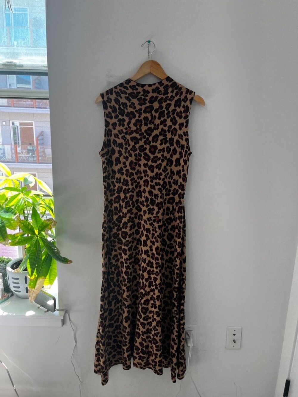 NEW Ann Taylor Leopard Print Knit Midi Dress Size Large - Picture 6 of 8